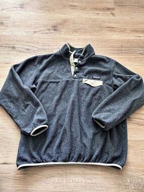 Patagonia Lightweight Synchilla Snap-T Fleece Pullover Lightweight Gray & Yellow